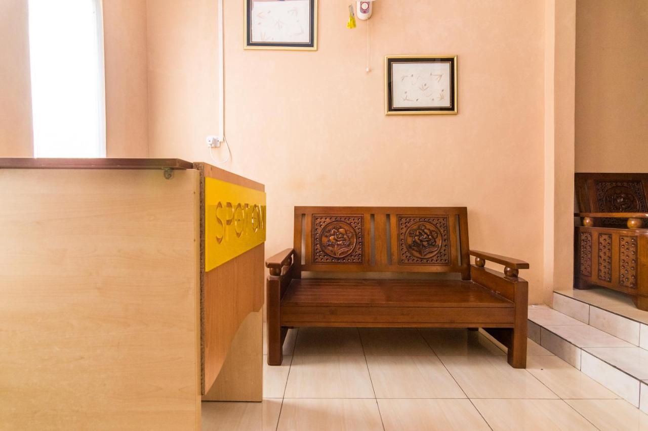 Spot On 2755 Zainab Homestay Syariah Nongsa Екстер'єр фото